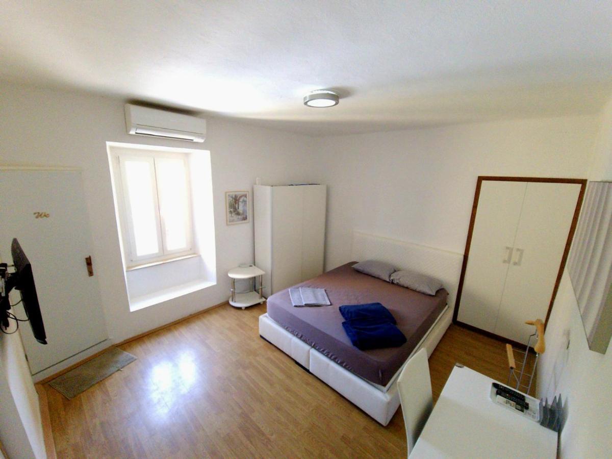 Apartments Eis บัชกา ภายนอก รูปภาพ